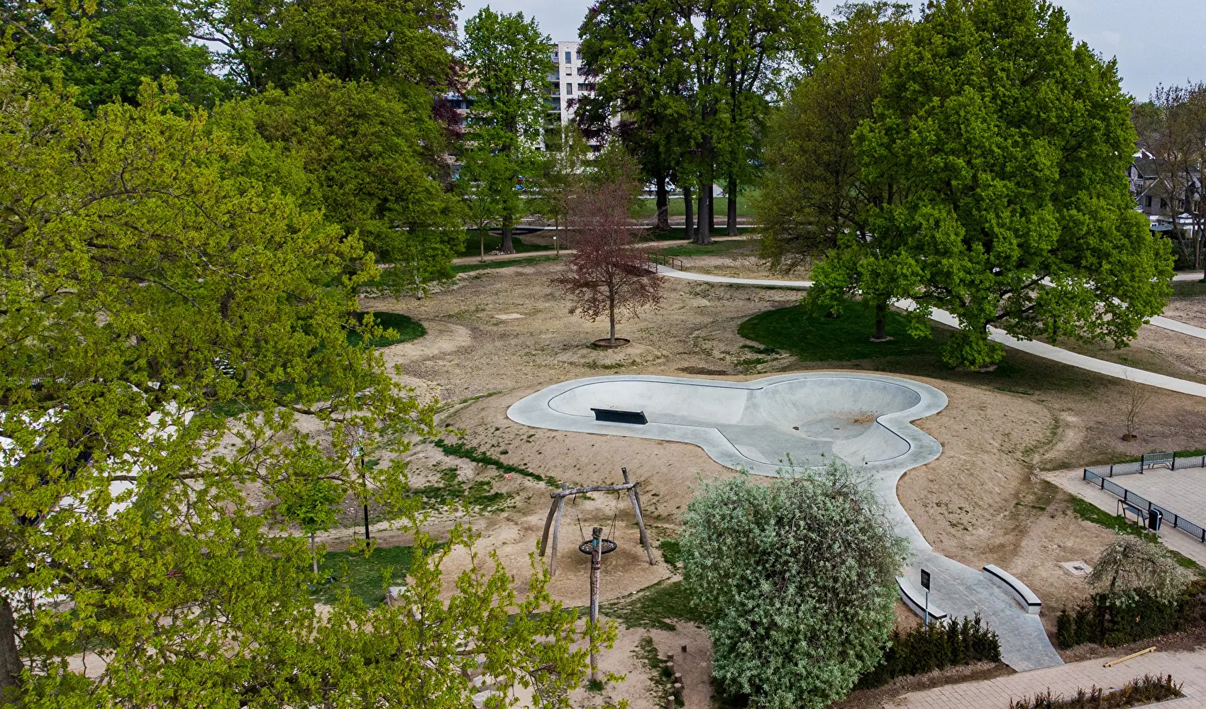 Boxmeer skatepark weijerpark nine yards skateparks concrete bowl