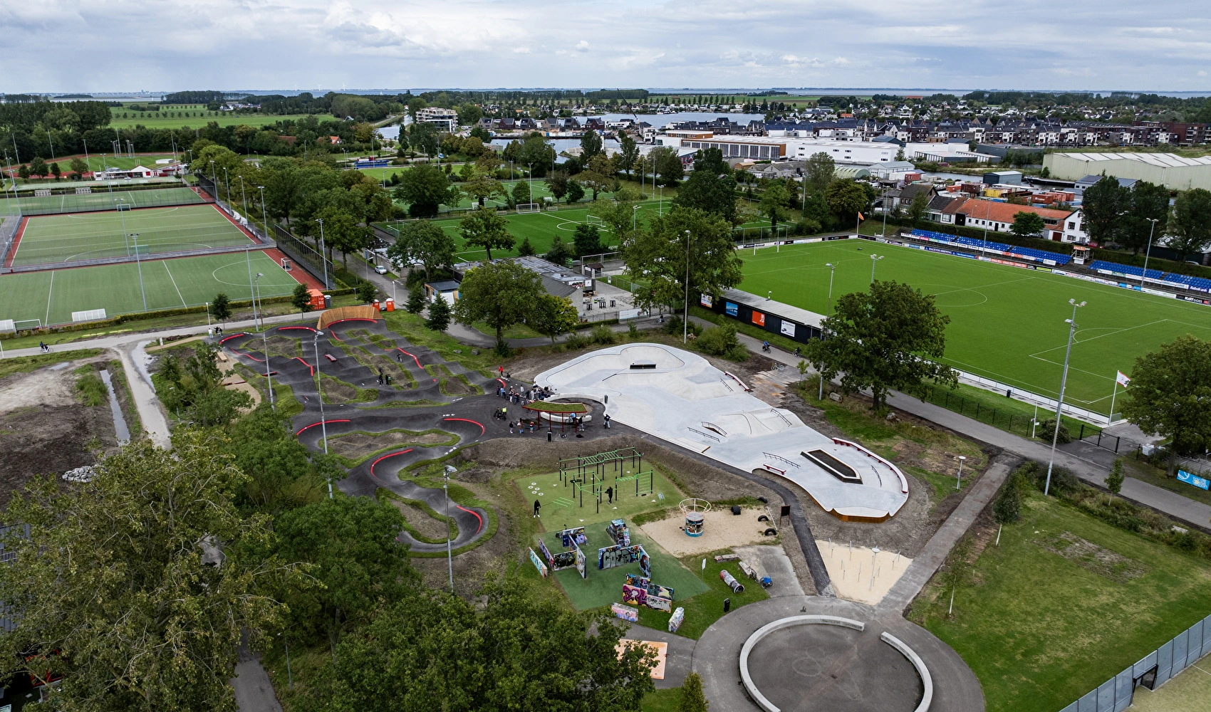 Nine Yards skatepark Goes overview