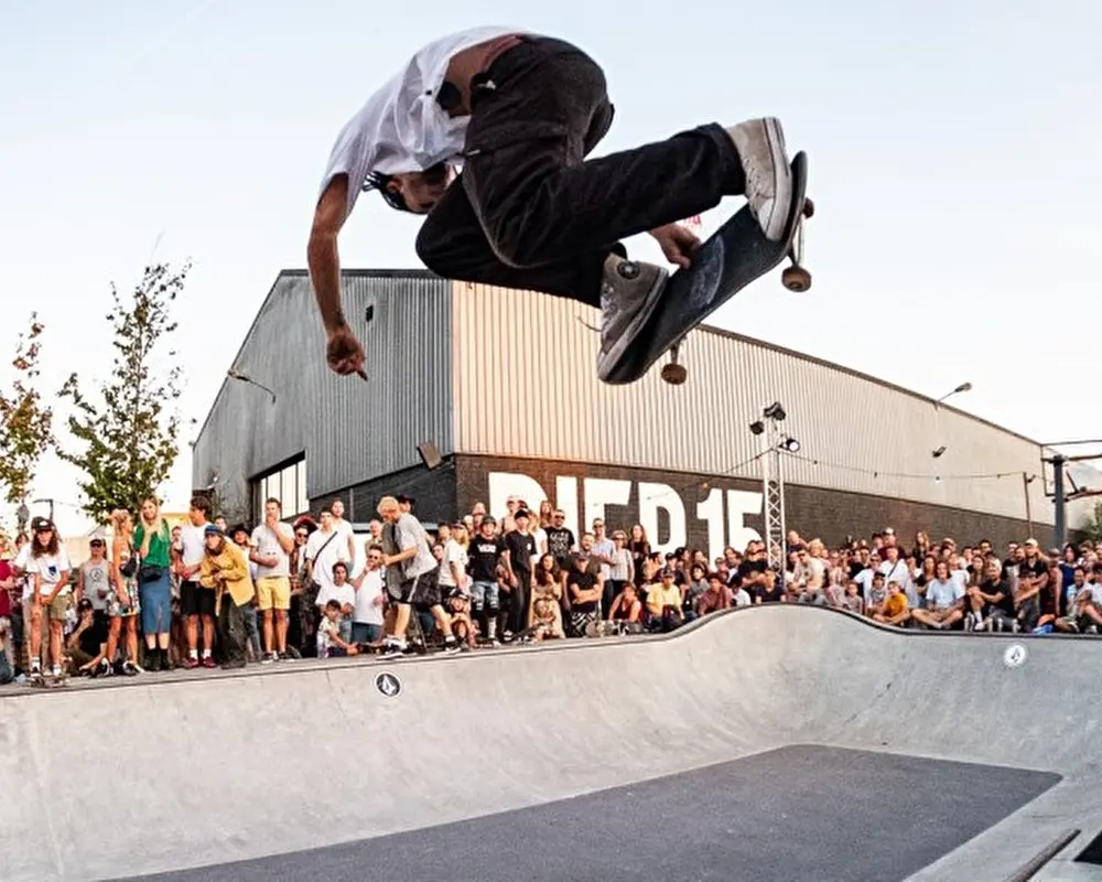 Nine Yards Pier 15 Skatepark indoor build